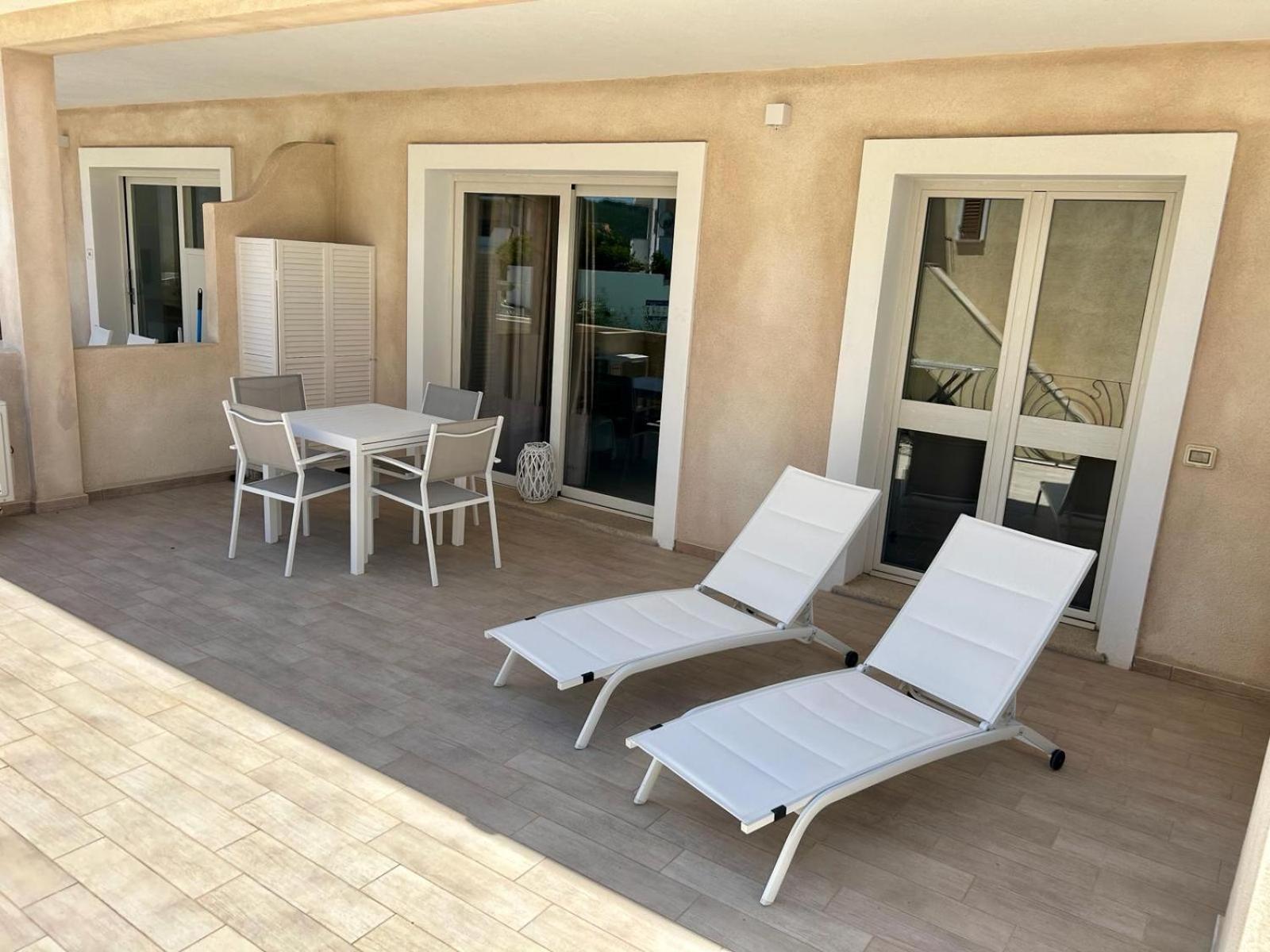 Appartamento Incantevole Con Piscina Палау Екстериор снимка